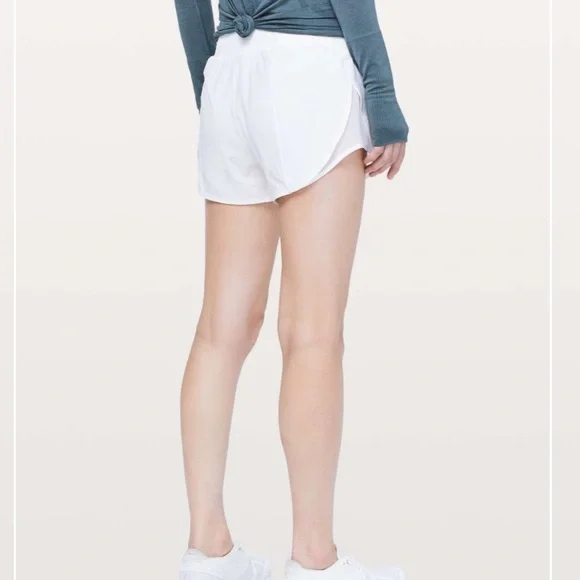 Lulu lemon attack the track white shorts - Picture 3 of 5